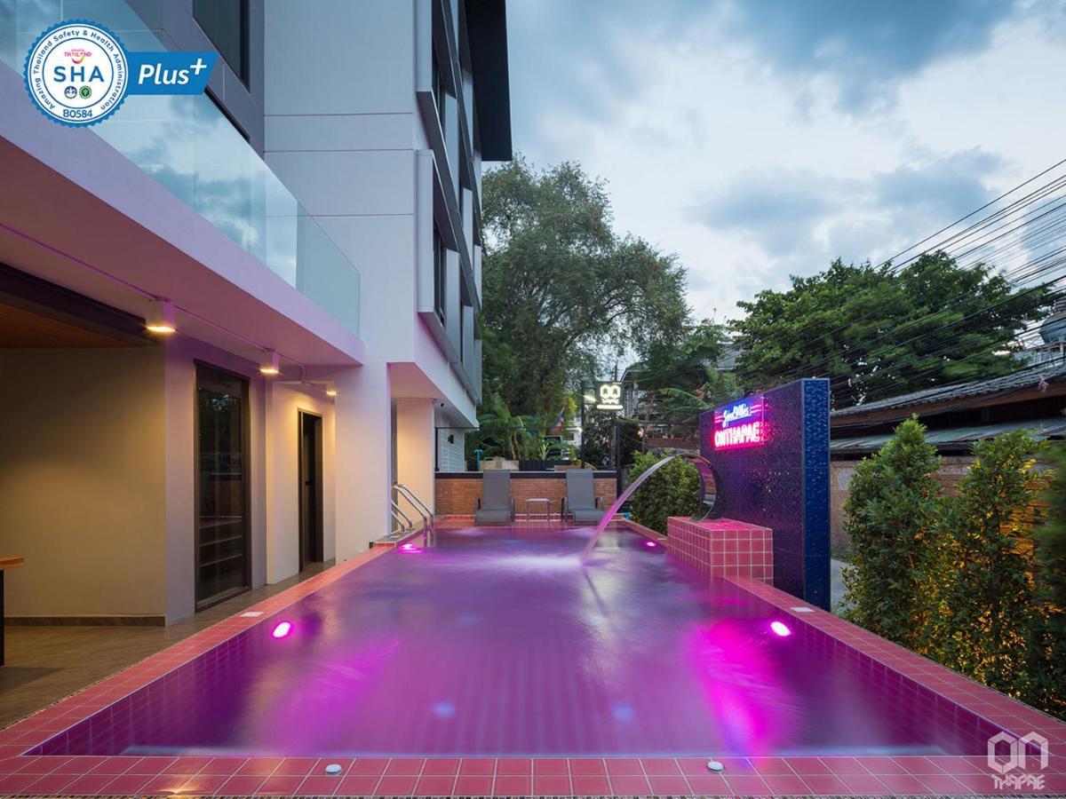 Hotel ON Thapae Chiangmai Chiang Mai Esterno foto