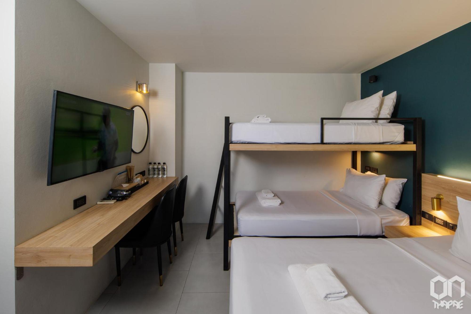 Hotel ON Thapae Chiangmai Chiang Mai Esterno foto