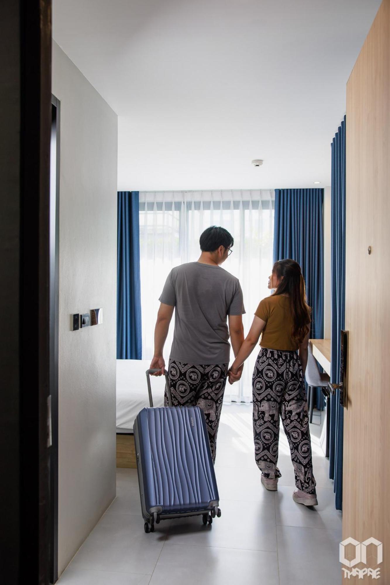Hotel ON Thapae Chiangmai Chiang Mai Esterno foto